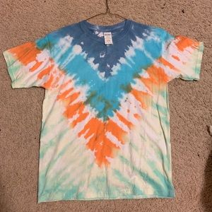 Tye dye T-shirt v shape